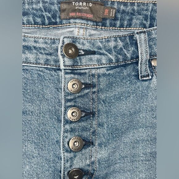 Torrid High Rise Straight Jeans 20 R Button Flight Light Wash Slit Ankle Mom - Picture 7 of 11